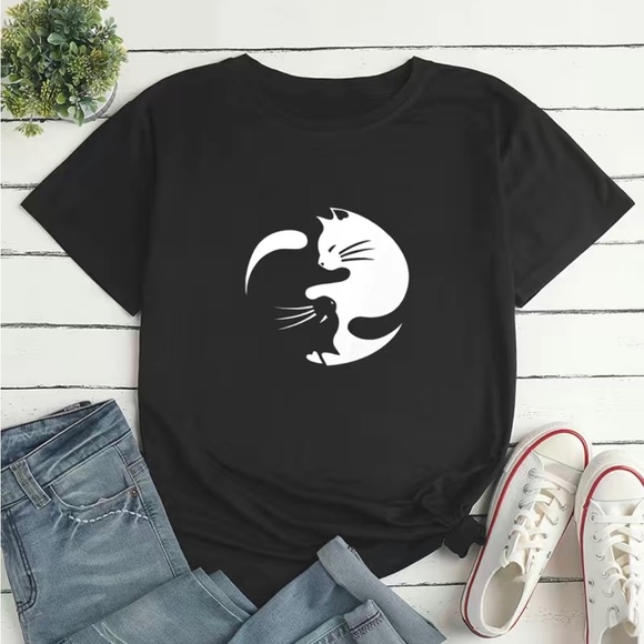 New Yin-Yang Black White Cat Graphic Tee Shirt Women Size MED (6) - Picture 2 of 6